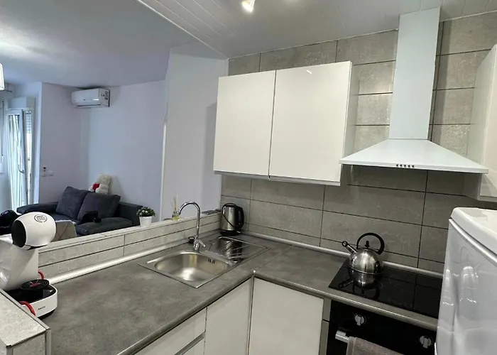 بيت ضيافة 6,4-19 03,25 *