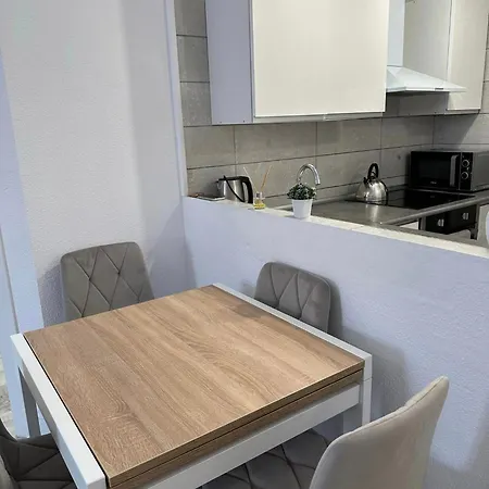 8,3-41 Guest house Poznan